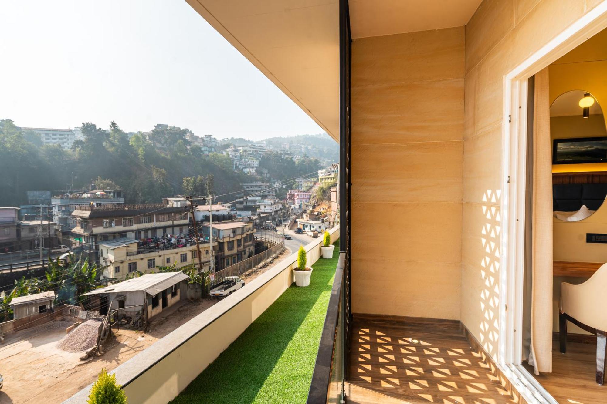 The White Rock Inn & Dine Shillong Kültér fotó